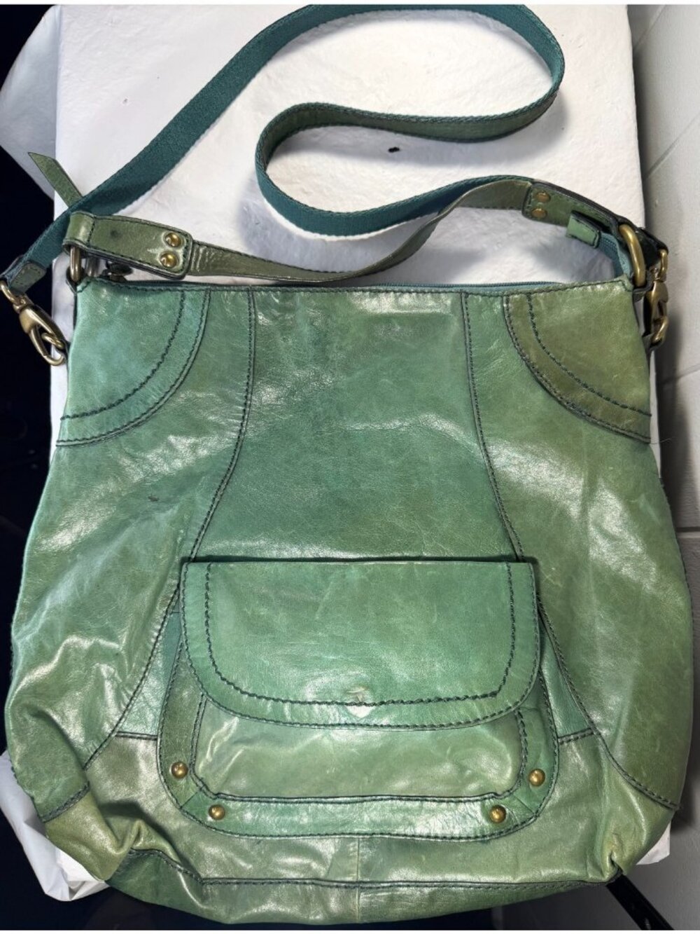 VTG Fossil 75082 Classic Sage Green Leather Shoulder Boho Bag Purse Handbag Hobo